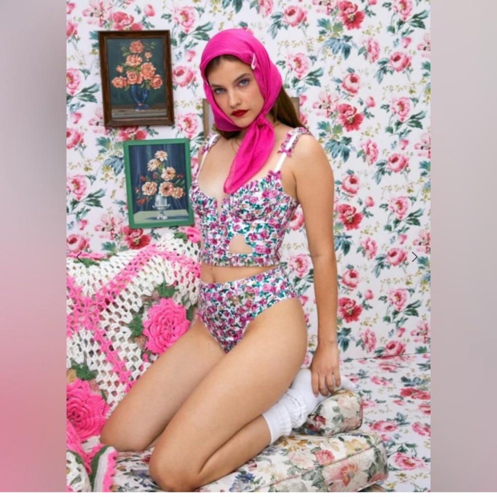 For Love and Lemons Heart Bloom High Waist Cheeky Panty Small *NWT